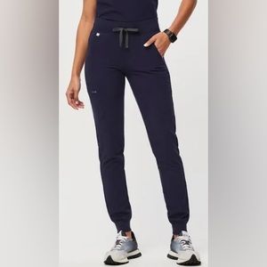 Navy blue figs Zamora scrub pants in size medium tall